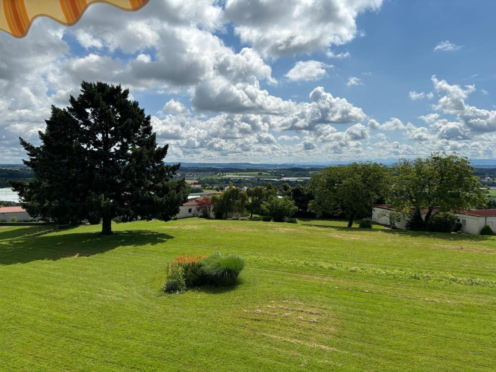 Ferienappartement Mit Berg- Und Seesicht Oberteuringen Exteriör bild